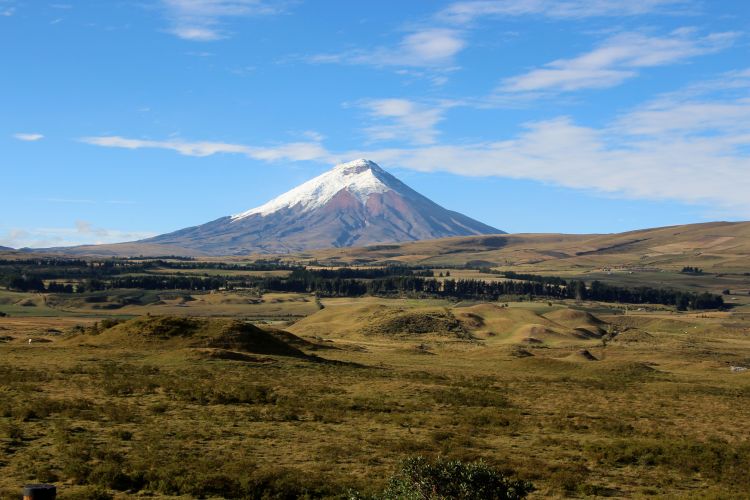 Cotopaxi clear day